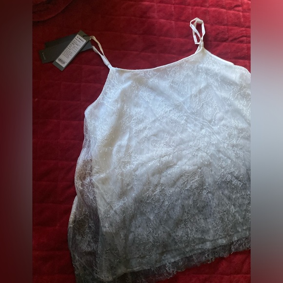 Brand new tank top in lacy white and grey wit sequins - Picture 3 of 3